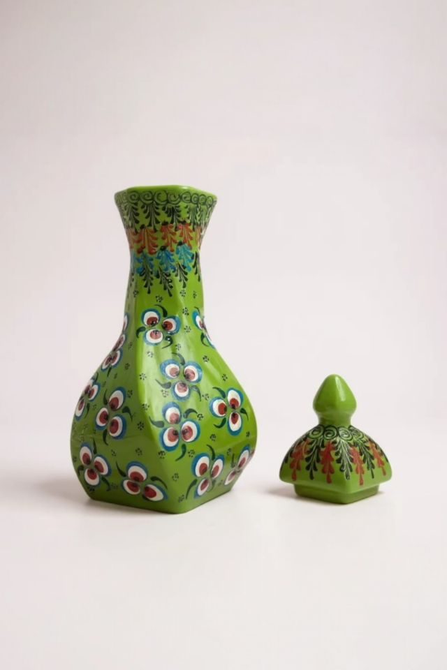 El Yapımı 36Cm Burgulu Yeşil Çini Vazo NO:2