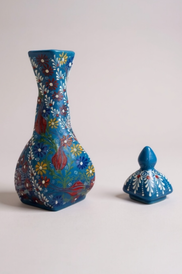 El Yapımı 36 cm Mavi Burgulu Çini Vazo – Renkli Lale ve Çiçek Desenli NO:4