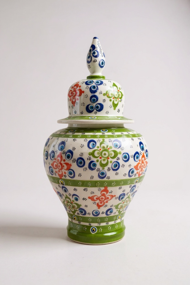 El Yapımı Çark İşi 25Cm Açık Yeşil Beyaz Şah Küp Çini Vazo