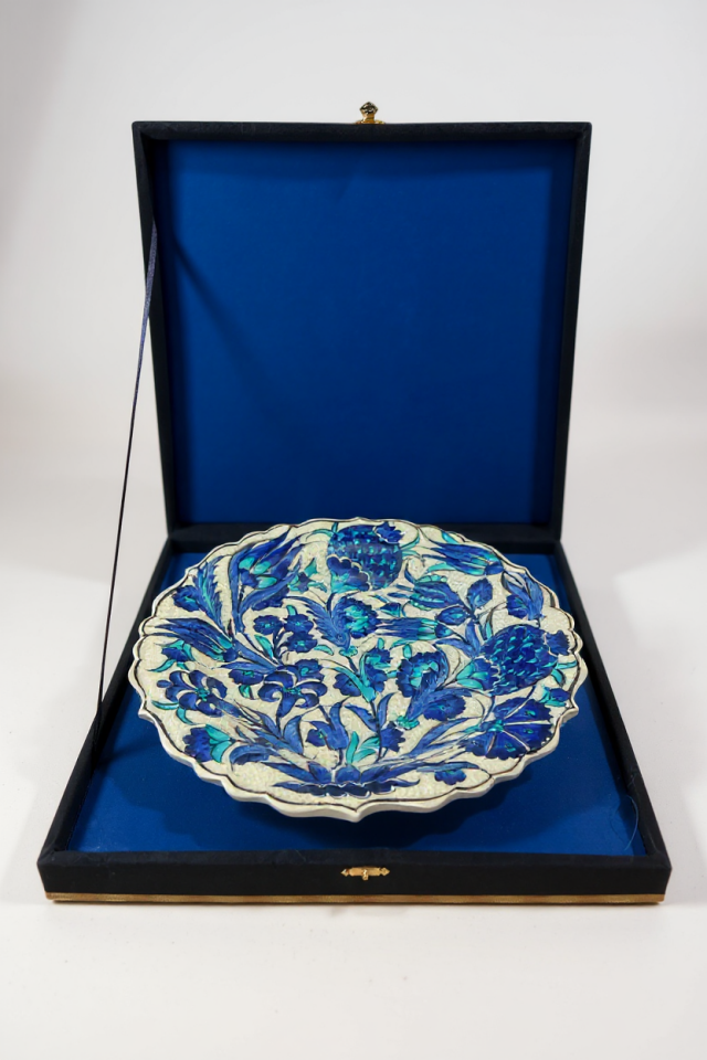 Kadife Kutulu El Yapımı 30Cm Özel Samur İşçiliği Mavi Çini Tabak