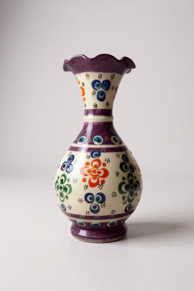 El Yapımı Çark İşi 20Cm Dantel İşçiliği Mor İnce Rölyefli Çini Vazo