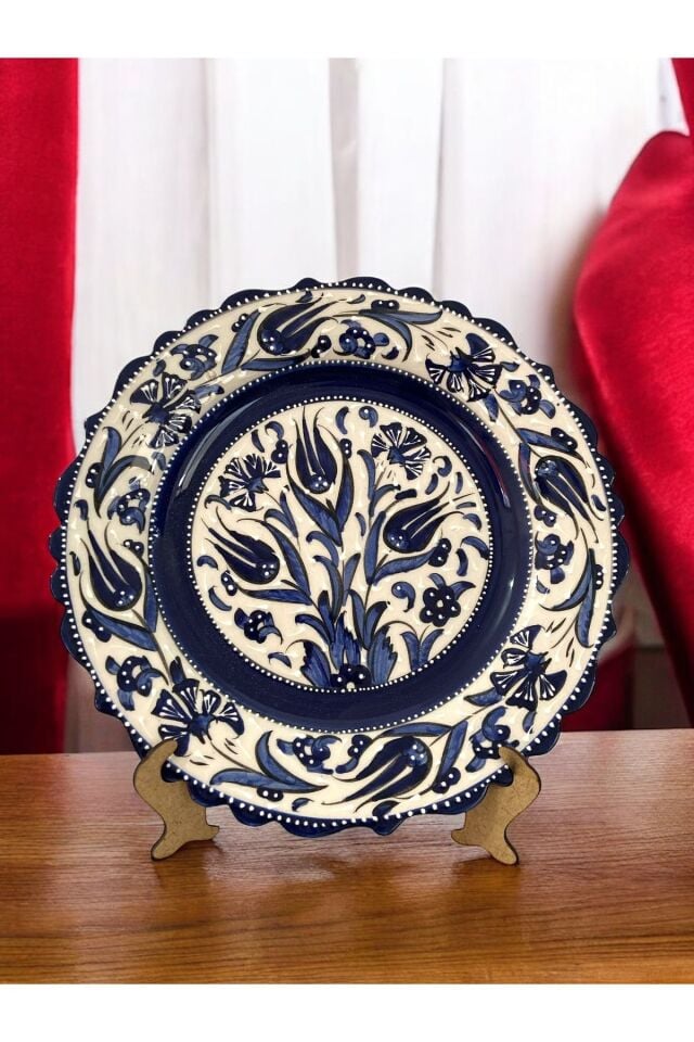 El Yapımı Kütahya Çinisi 25Cm Lale Motifli Mavi Beyaz Çini Tabak