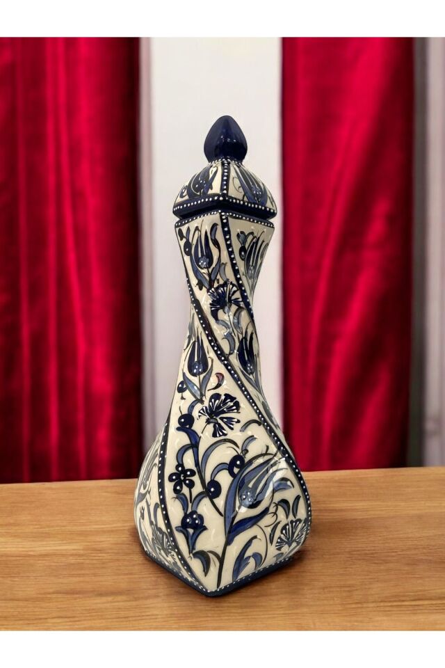 El Yapımı Kütahya Çinisi Burgulu Vazo - 30Cm